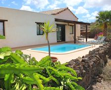 Spain fuerteventura lajares vacation rental compare prices direct by owner 4411694