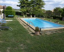 France Provence-Alpes-Côte d'Azur Manosque vacation rental compare prices direct by owner 4737764