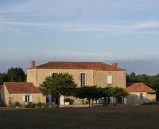 France Pays De La Loire Saint-Vincent-Sur-Graon vacation rental compare prices direct by owner 5152441