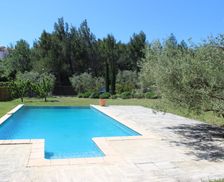 France Occitanie Aramon vacation rental compare prices direct by owner 4310141