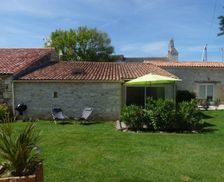 France Nouvelle-Aquitaine Luchat vacation rental compare prices direct by owner 5162123