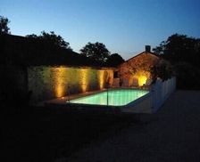 France Nouvelle-Aquitaine Usson-Du-Poitou vacation rental compare prices direct by owner 5023753