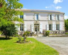 France Nouvelle-Aquitaine Saint-Saturnin-Du-Bois vacation rental compare prices direct by owner 4365769