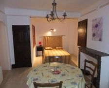 France Provence - Alpes - Cote d'Azur Moustiers-Sainte-Marie vacation rental compare prices direct by owner 4597423