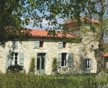 France Occitanie Saint-Léonard vacation rental compare prices direct by owner 3905071