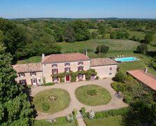 France Nouvelle-Aquitaine Vouhé vacation rental compare prices direct by owner 4445899