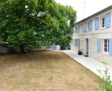 France Nouvelle-Aquitaine Saint-Georges-Des-Coteaux vacation rental compare prices direct by owner 4521377