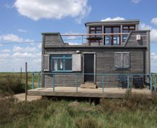 United Kingdom Essex lee-over-sands vacation rental compare prices direct by owner 4284913