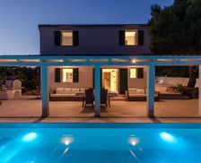 Croatia Split-Dalmatia Maslinica, Dalmatian island of Šolta vacation rental compare prices direct by owner 4898036