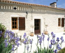 France Nouvelle-Aquitaine Villeneuve-De-Duras vacation rental compare prices direct by owner 4957921