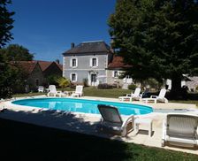 France Nouvelle-Aquitaine Chourgnac vacation rental compare prices direct by owner 5449111