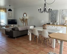 France Nouvelle-Aquitaine Périgny vacation rental compare prices direct by owner 4102573