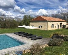 France Nouvelle-Aquitaine Val De Louyre Et Caudeau vacation rental compare prices direct by owner 5126899