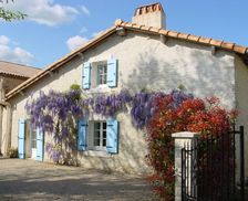 France Nouvelle-Aquitaine Brûlain vacation rental compare prices direct by owner 4189929