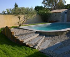 France Provence-Alpes-Côte-D’Azur Le Thor vacation rental compare prices direct by owner 11619105