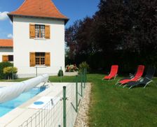 France Nouvelle-Aquitaine Ribérac vacation rental compare prices direct by owner 6611138