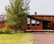 United States Montana East Glacier Park vacation rental compare prices direct by owner 531267