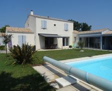 France Aquitaine Limousin Poitou-Charentes Lagord vacation rental compare prices direct by owner 4183724