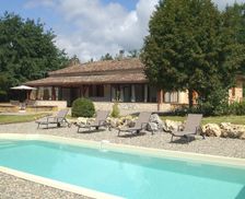 France Nouvelle-Aquitaine Capdrot vacation rental compare prices direct by owner 3902211