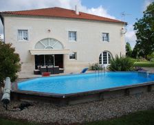 France Nouvelle-Aquitaine Saint Ciers du Taillon vacation rental compare prices direct by owner 4008024