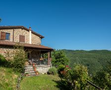 Italy Lucca Pieve Fosciana vacation rental compare prices direct by owner 4942691