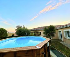 France Nouvelle-Aquitaine Laroque-Timbaut vacation rental compare prices direct by owner 4772959