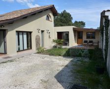 France Nouvelle-Aquitaine Parempuyre vacation rental compare prices direct by owner 4829764