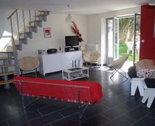 France Nouvelle-Aquitaine Saint-Secondin vacation rental compare prices direct by owner 5031046