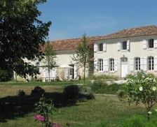 France Nouvelle-Aquitaine Champagne-Et-Fontaine vacation rental compare prices direct by owner 4197349