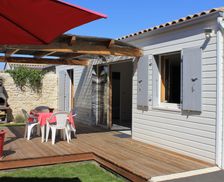 France Nouvelle-Aquitaine Saint-Vivien vacation rental compare prices direct by owner 5066422