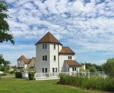 United Kingdom Gloucestershire South Cerney vacation rental compare prices direct by owner 3941636