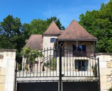 France Nouvelle-Aquitaine Saint-Chamassy vacation rental compare prices direct by owner 4321215