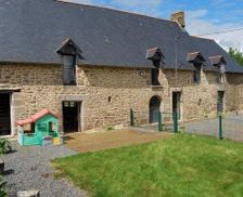 France Brittany Noyal-Sous-Bazouges vacation rental compare prices direct by owner 3904467