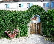 France Nouvelle-Aquitaine Avy vacation rental compare prices direct by owner 4144197