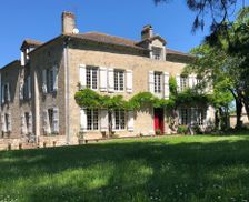 France Nouvelle-Aquitaine Madaillan vacation rental compare prices direct by owner 4256493