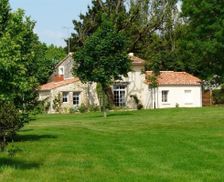 France Pays de la Loire BOURNEAU vacation rental compare prices direct by owner 4192984