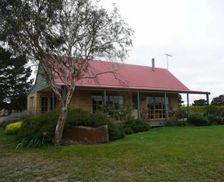 Australia VIC Mount Egerton vacation rental compare prices direct by owner 6779393