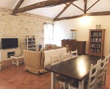 France Nouvelle-Aquitaine Dolmayrac vacation rental compare prices direct by owner 3920135