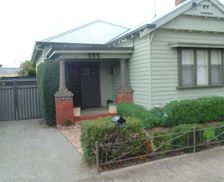 Australia VIC Soldiers Hill vacation rental compare prices direct by owner 6686435