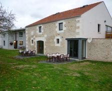 France Nouvelle-Aquitaine Saint-André-De-Lidon vacation rental compare prices direct by owner 4044879