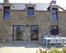 France Bretagne Saint-Méloir-Des-Ondes vacation rental compare prices direct by owner 4654117