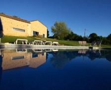 France Nouvelle-Aquitaine Bourrou vacation rental compare prices direct by owner 6762963