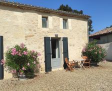 France Nouvelle-Aquitaine Monbadon vacation rental compare prices direct by owner 4320571