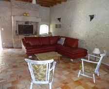 France IDF MORTAGNE SUR GIRONDE vacation rental compare prices direct by owner 3909284