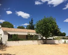 France Occitanie Uzès vacation rental compare prices direct by owner 6307341