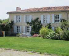 France Nouvelle-Aquitaine Blanzay-sur-Boutonne vacation rental compare prices direct by owner 4028608