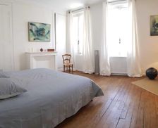 France Hauts-de-France Pont-Sainte-Maxence vacation rental compare prices direct by owner 6722015