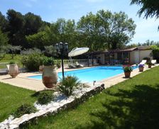 France Provence-Alpes-Côte d'Azur VELAUX vacation rental compare prices direct by owner 4579799