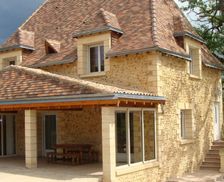 France Nouvelle-Aquitaine Saint-Geyrac vacation rental compare prices direct by owner 4323894