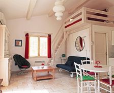 France Languedoc-Roussillon Gard vacation rental compare prices direct by owner 9453380